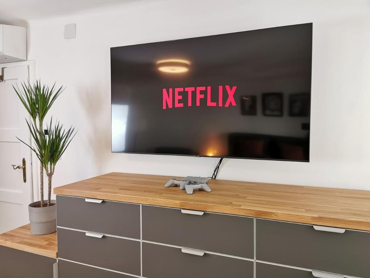 Neues City Center Piano Appartement Mit Netflix Klagenfurt am Woerthersee Dış mekan fotoğraf